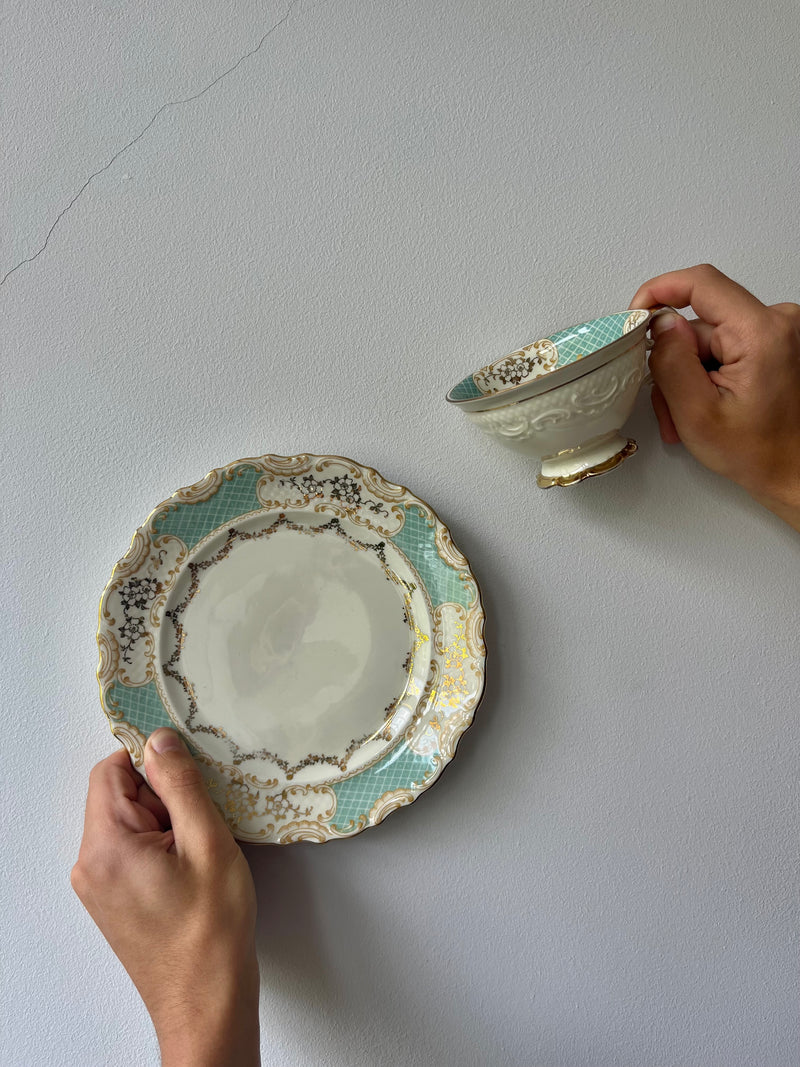 Vintage Hellblau & Gold Kuchenteller & Tassen Set – Geschirr