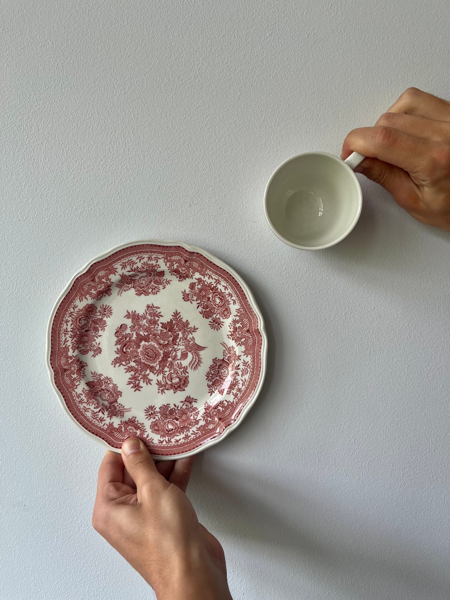 Vintage Tableware Red